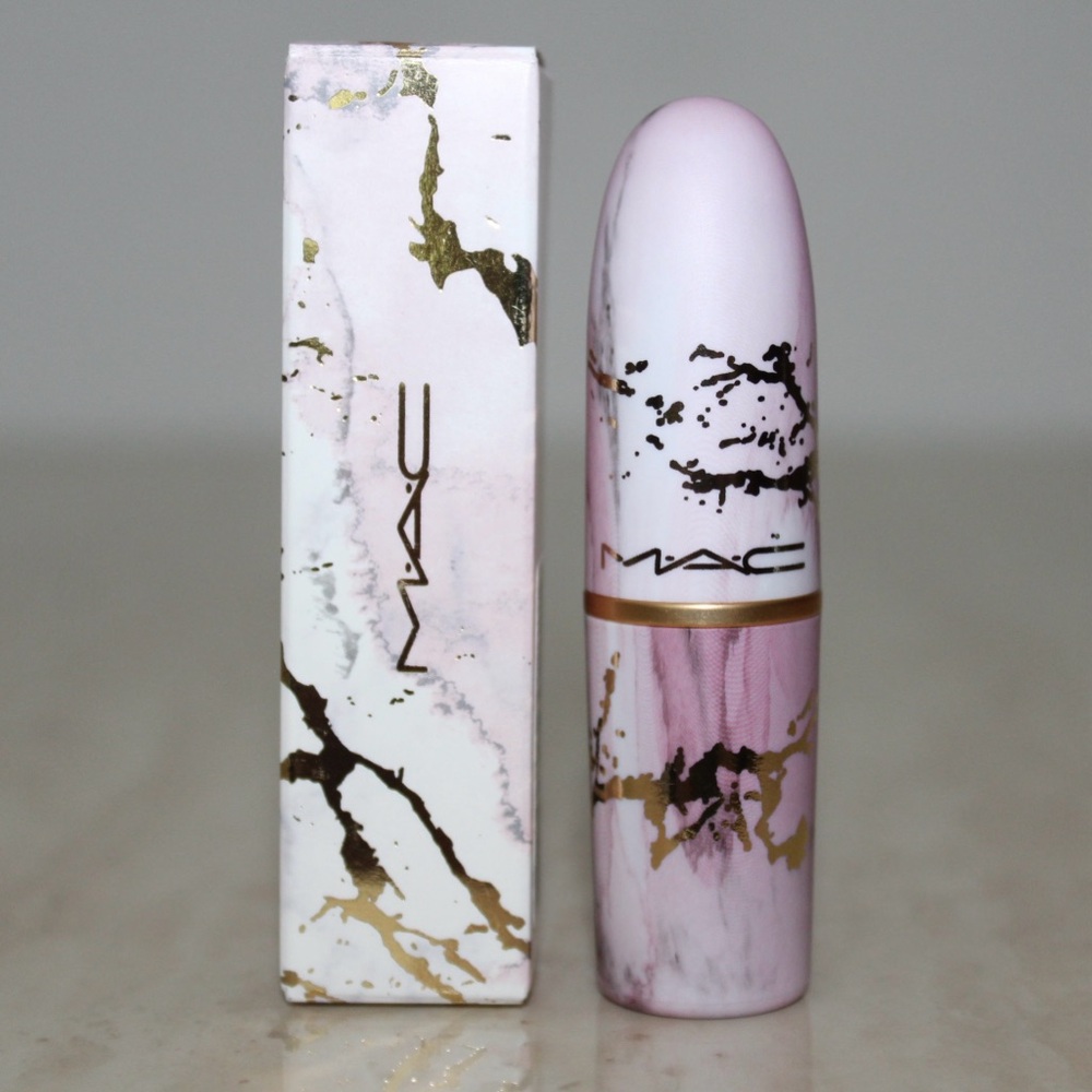MAC Cosmetics Electric Wonder ‘Natural Born Leader’ Matte Lipstick - Picture 6 of 16